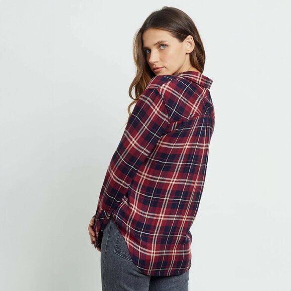 Rails Hunter Button Down Indigo Raspberry - Picture 3 of 13